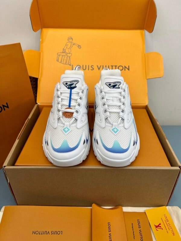 Louis Vuitton Trainer Sneaker Tatic – Image 6