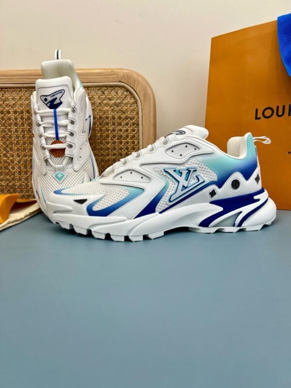 Louis Vuitton Trainer Sneaker Tatic – Image 10